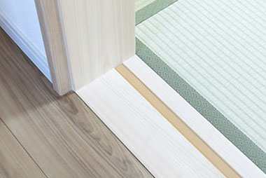 スロープが設置されバリアフリー化された玄関